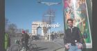 Mika : Heureux de redonner vie aux rues de Paris avec ses soeurs