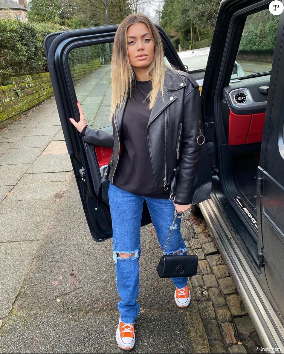 Mélanie Da Cruz pose sur Instagram, le 29 janvier 2021 Purepeople