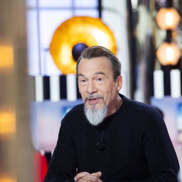 Exclusif - Florent Pagny - Enregistrement de l'émission "Clique" présentée par M. Achour sur Canal Plus à Issy-les-Moulineaux le 5 mars 2020. © Jack Tribeca/Bestimage