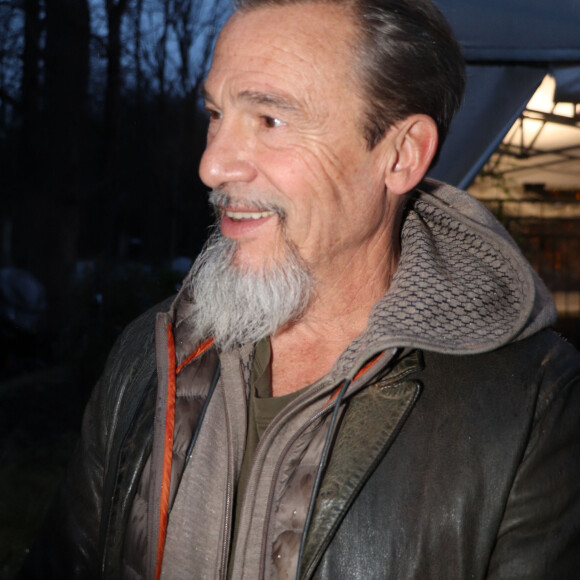 Florent Pagny - Arrivées des people à l'enregistrement de l'émission "Vivement dimanche " à Paris le 19 février 2020. - Arrivées des people à l'enregistrement de l'émission "Vivement dimanche " à Paris le 19 février 2020. 