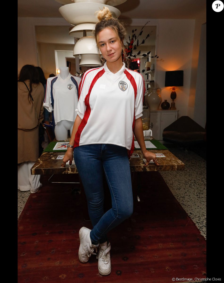 Exclusif - Zoé Marchal (fille d'Olivier Marchal et de Catherine Marchal) - Soirée "Football au Féminin" pour célébrer le lancement de la ligne "Claire Dartigues" inspirée des maillots de football, destinée aux femmes du monde entier en soutien à la coupe du monde de football féminin 2019, à l'hôtel "Le Pigalle" à Paris le 4 juin 2019. © Christophe Clovis / Bestimage