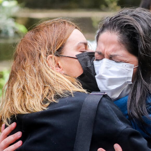 Fauve Hautot, Leïla Da Rocha - Arrivées aux Obsèques du danseur étoile Patrick Dupond en l'église Saint-Roch à Paris, France, le 11 mars 2021.