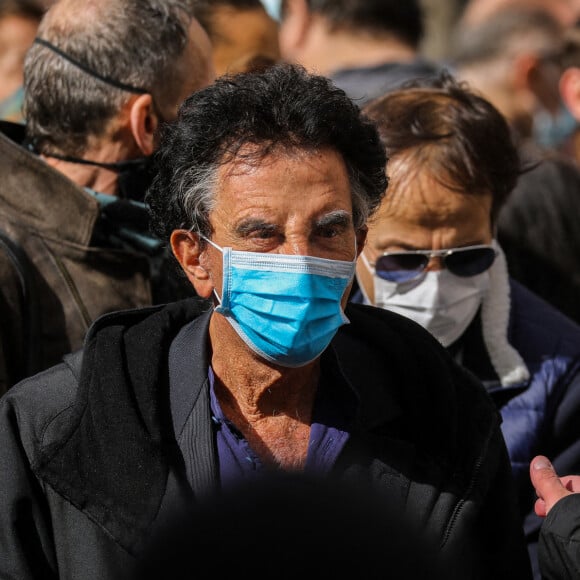 Jack Lang - Arrivées aux Obsèques du danseur étoile Patrick Dupond en l'église Saint-Roch à Paris, France, le 11 mars 2021.