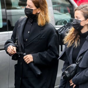 Fauve Hautot, Christophe Licata - Arrivées aux Obsèques du danseur étoile Patrick Dupond en l'église Saint-Roch à Paris, France, le 11 mars 2021.