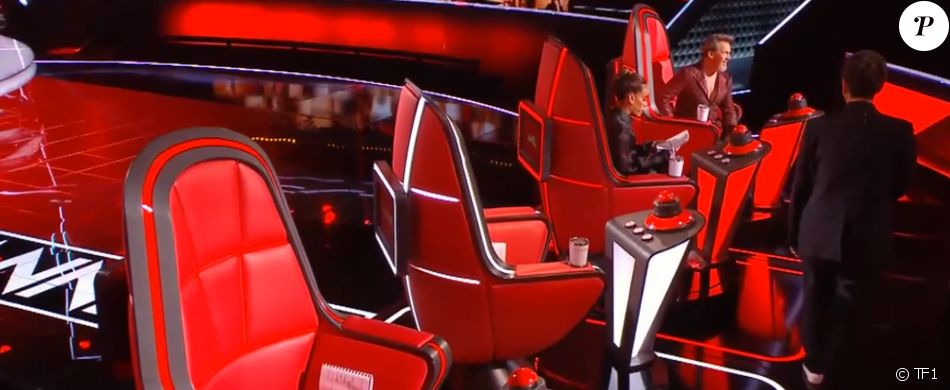 Vianney casse le système des fauteuils dans "The Voice 2021" - TF1, Émission du 13 mars 2021