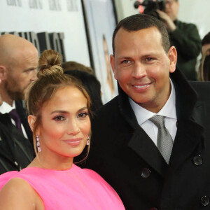 Jennifer Lopez et son compagnon Alex Rodriguez au photocall de la première du film "Second Act" à New York City, New York, Etats-Unis, le 12 décembre 2018. 