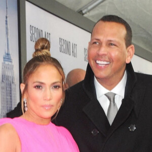 Jennifer Lopez et son compagnon Alex Rodriguez - Photocall de la première de Second Act à New York, le 12 décembre 2018 