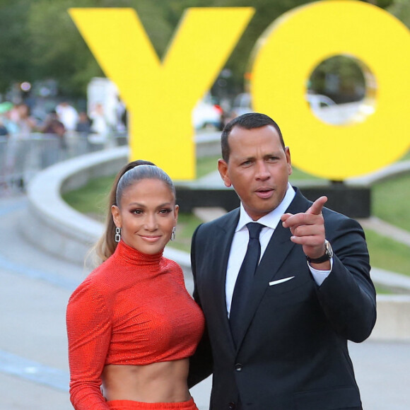 Jennifer Lopez et son fiancé Alex Rodriguez - Arrivée des célébrités à la soirée CFDA Fashion Awards à New York, le 3 juin 2019. 