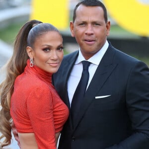 Jennifer Lopez et son fiancé Alex Rodriguez - Arrivée des célébrités à la soirée CFDA Fashion Awards à New York, le 3 juin 2019. 