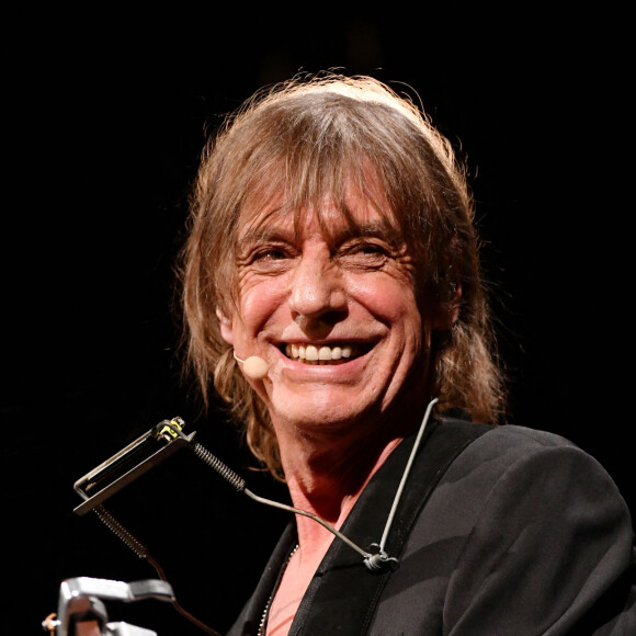 Exclusif - Jean-Louis Aubert en concert solo à l'Opéra de Nice le 5 novembre 2018. © Bruno Bebert/Bestimage