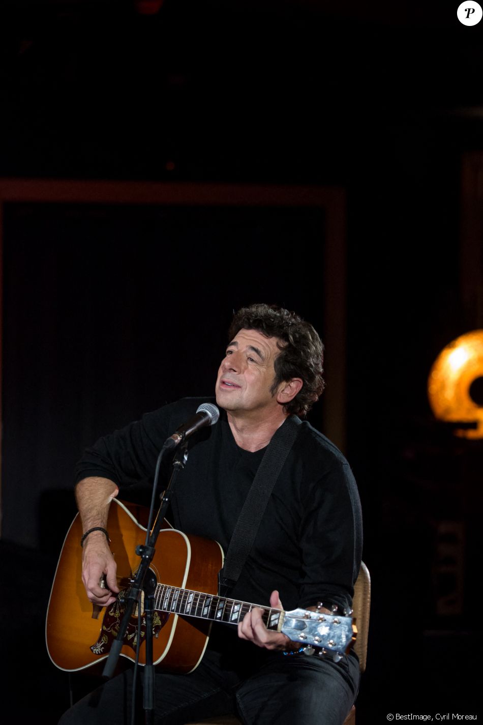 Exclusif - Patrick Bruel lors de l'enregistrement de sa surprise pour l'émission "La Lettre", dans un studio d'enregistrement à Grisy-les-Plâtres, présentée par S.Davant et diffusée le 16 janvier 2021 sur France 2. Le 30 novembre 2020 © Cyril Moreau / Bestimage