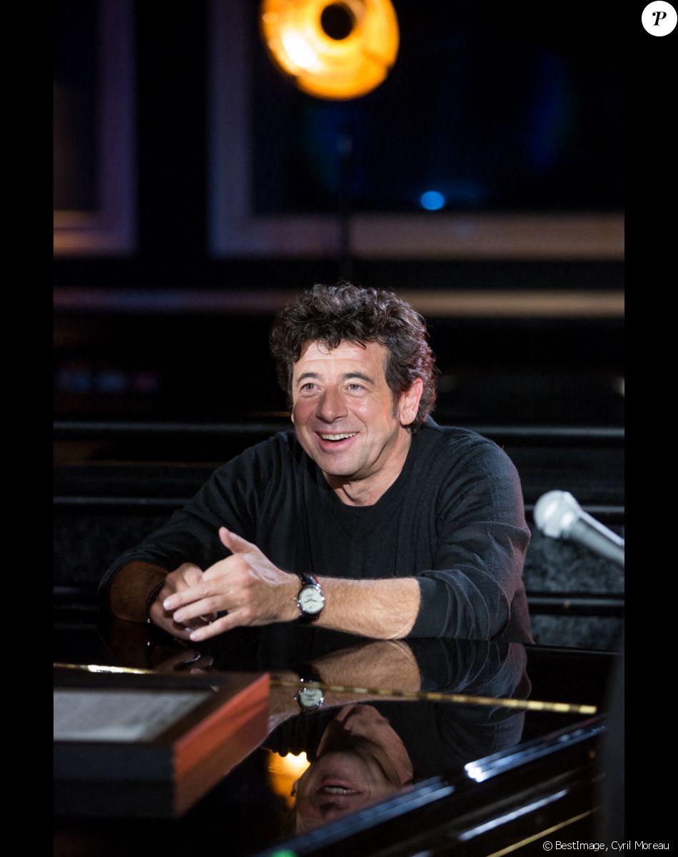 Exclusif - Patrick Bruel lors de l'enregistrement de sa surprise pour l'émission "La Lettre", dans un studio d'enregistrement à Grisy-les-Plâtres, présentée par S.Davant et diffusée le 16 janvier 2021 sur France 2. Le 30 novembre 2020 © Cyril Moreau / Bestimage