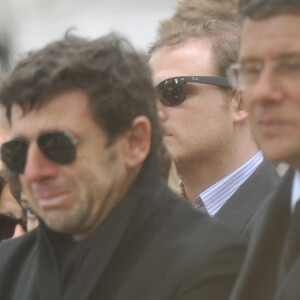 Jerome Cahuzac et Patrick Bruel - Obseques de Guy Carcassonne au cimetiere de Montmartre a Paris. Le 3 juin 2013