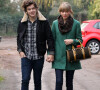 Exclusif - Taylor Swift et Harry Styles vont dejeuner en amoureux pour les 23 ans de la chanteuse, a Cheshire, le 13 decembre 2012. Taylor porte un sac qu'Harry lui a offert pour son anniversaire.