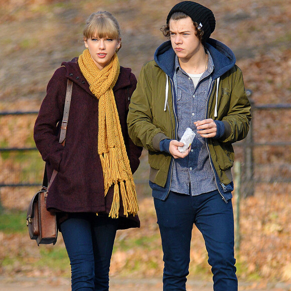 Harry Styles et Taylor Swift se promenent a Central Park a New York, le 2 decembre 2012. La rumeur les veut en couple.