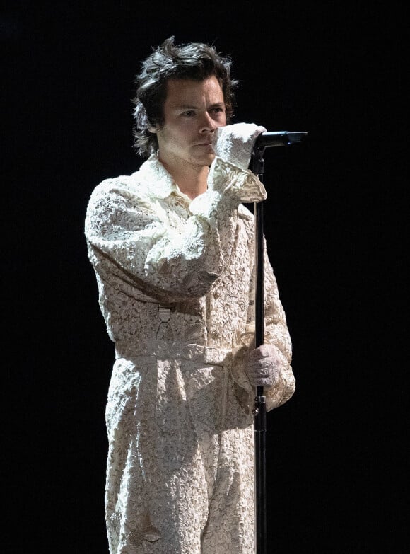 Harry Styles - Scène - Cérémonie des "Brit Awards 2020" à l'O2 Arena à Londres, le 18 février 2020.