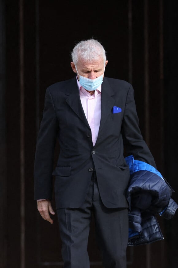 Patrick Poivre d'Arvor - Sorties de la messe anniversaire à la mémoire de Pierre Cardin en l'église de La Madeleine à Paris. Le 29 janvier 2021.