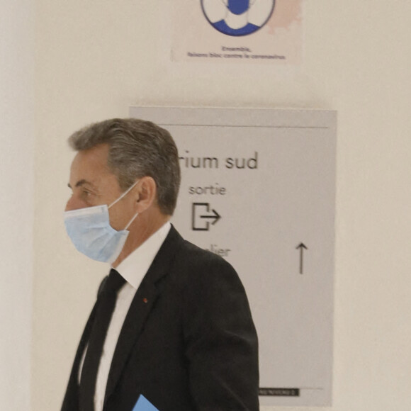 Nicolas Sarkozy - Interruption de séance lors du procès des "écoutes téléphoniques" à Paris le 7 décembre 2020. © Christophe Clovis / Bestimage