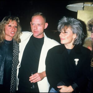 Archives- Véronique Sanson, William Sheller et Catherine Lara en coulisses d'un concert au Grand Rex en 1987 