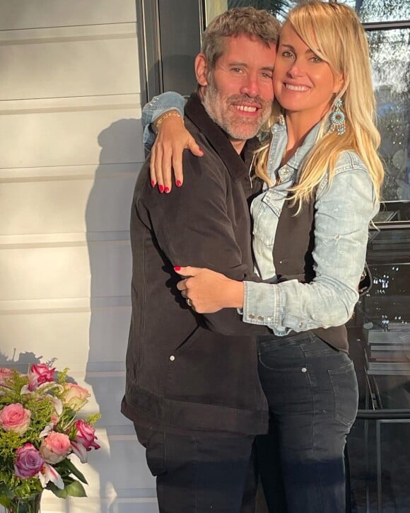 Jalil Lespert a partagé cette photo de lui avec sa compagne Laeticia Hallyday sur Instagram pour l'anniversaire de sa belle. Une photo prise à Los Angeles.