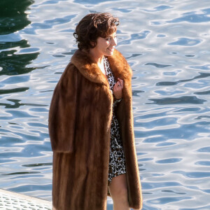 Lady Gaga sur le tournage du film "House of Gucci", sur le lac de Côme. Le 18 mars 2021.