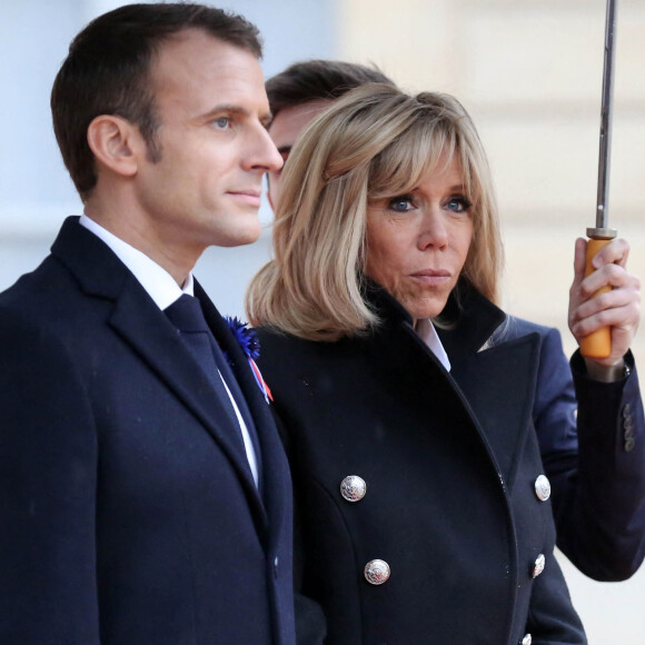 Le président de la République française Emmanuel Macron et sa femme la Première Dame Brigitte Macron (Trogneux) - Le président de la République française et sa femme la Première Dame reçoivent les présidents avant la cérémonie du Centenaire de l'Armistice de la Première Guerre Mondiale, au palais de l'Elysée à Paris, France, le 11 novembre 2018. © Stéphane Lemouton/Bestimage