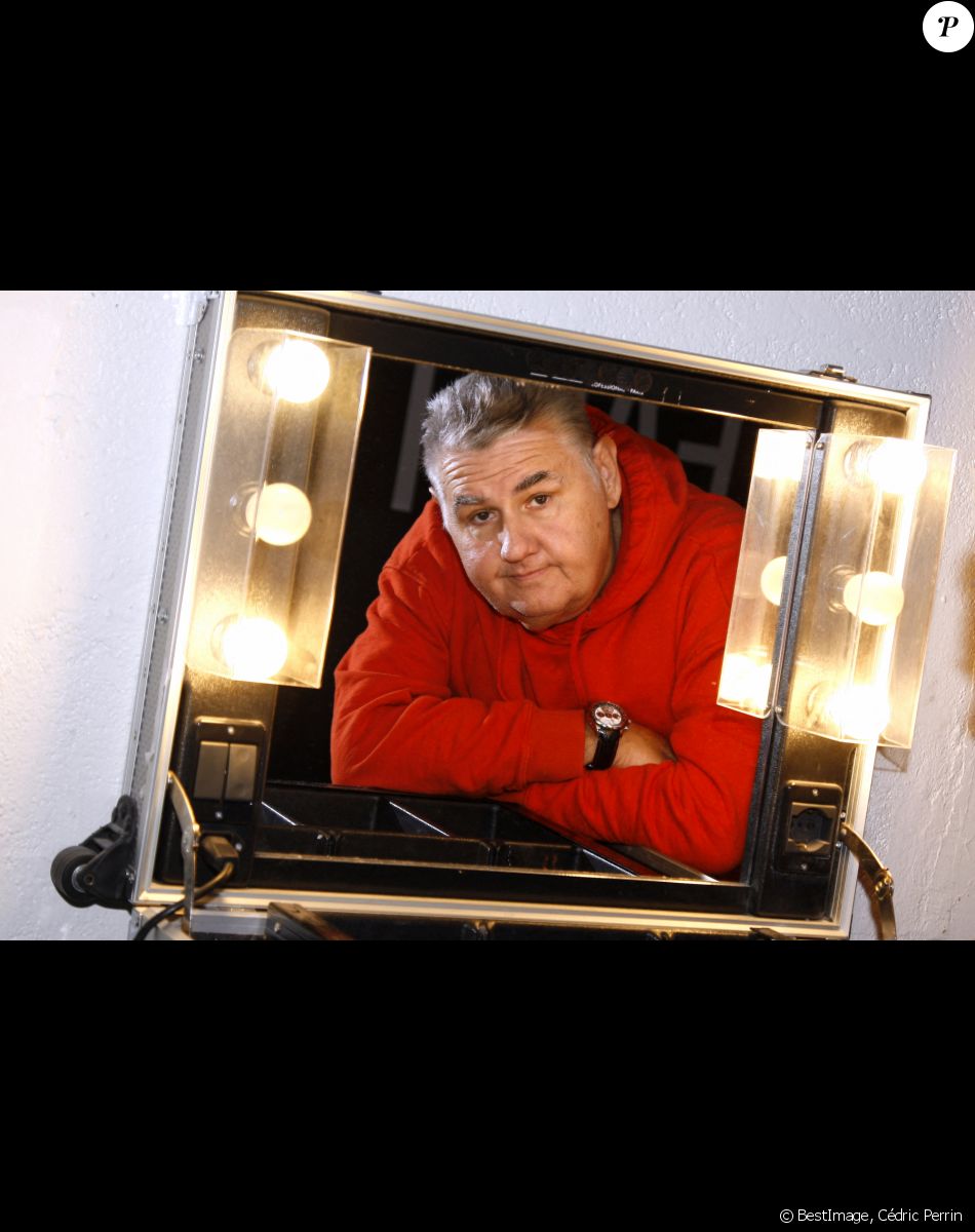 Exclusif - Portrait de Pierre Ménès. Le 28 septembre 2020 © Cédric Perrin / Bestimage