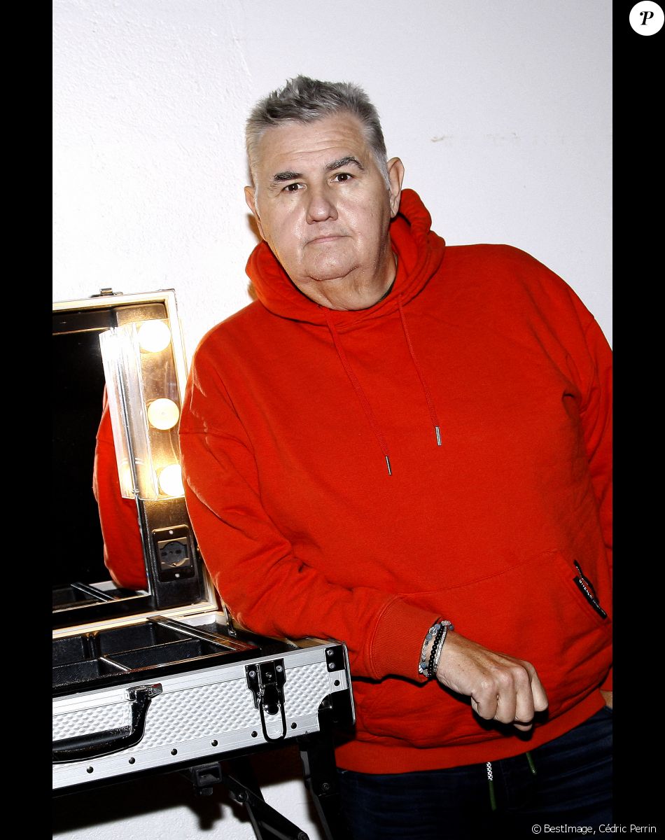 Exclusif - Portrait de Pierre Ménès. Le 28 septembre 2020 © Cédric Perrin / Bestimage