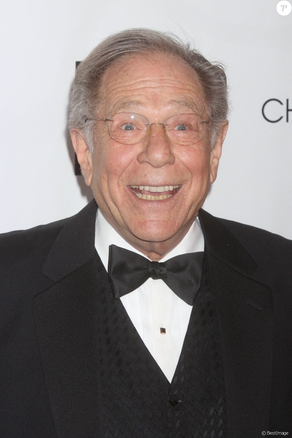 George Segal est mort : le diaporama - Purepeople