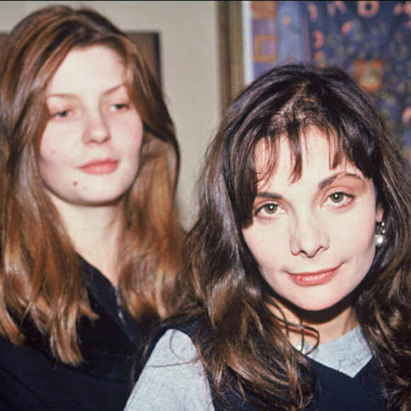 Chiara Mastroianni et Marie Trintignant au théâtre de l'atelier pour la générale de la pièce "Le retour".