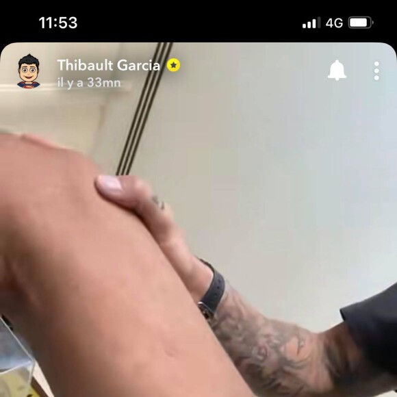 Thibault Garcia montre sa nouvelle blessure à la jambe sur Snapchat.