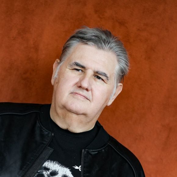 Pierre Ménès - Célébrités dans le village des internationaux de France de tennis de Roland Garros à Paris, France, le 31 mai 2019. © Jacovides-Moreau/Bestimage