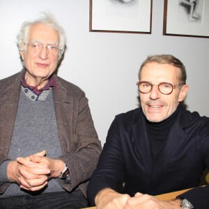 Exclusif - Bertrand Tavernier, Lambert Wilson - Bertrand Tavernier dédicace son livre "Amis Americains" lors de l'exposition Féroce de Romain Duris. Le 26 novembre 2019.