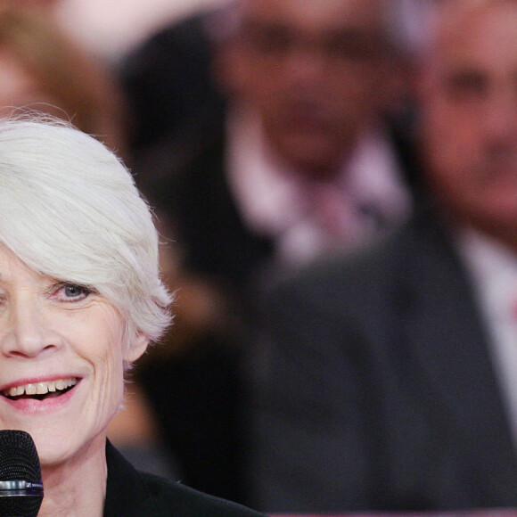 Francoise Hardy à l'enregistrement de l'émission "Vivement Dimanche", le 30 octobre 2012.