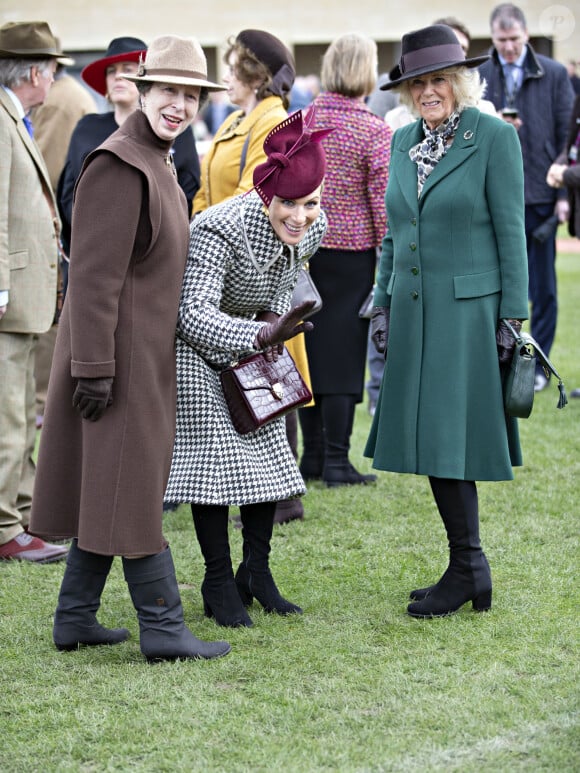 Camilla Parker Bowles, duchesse de Cornouailles, Zara Tindall, la princesse Anne d'Angleterre - La famille royale lors des courses de chevaux du festival de Cheltenham le 11 mars 2020.