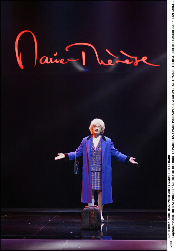 Marie-Thérèse Porchet au théâtre des Bouffes Parisiens pour son nouveau spectacle "Marie-Thérèse Porchet amoureuse".