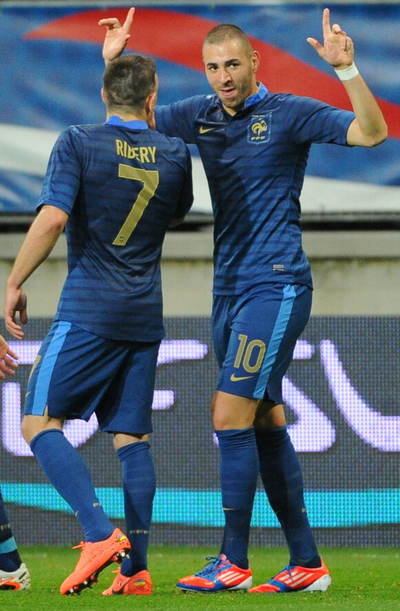Karim Benzema et Franck Ribéry avec l'équipe de France en 2012.