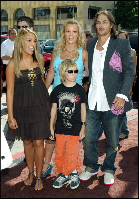 Britney Spears, son compagnon Kevin Federline et sa soeur Jamie Lynn à Hollywood en 2005.