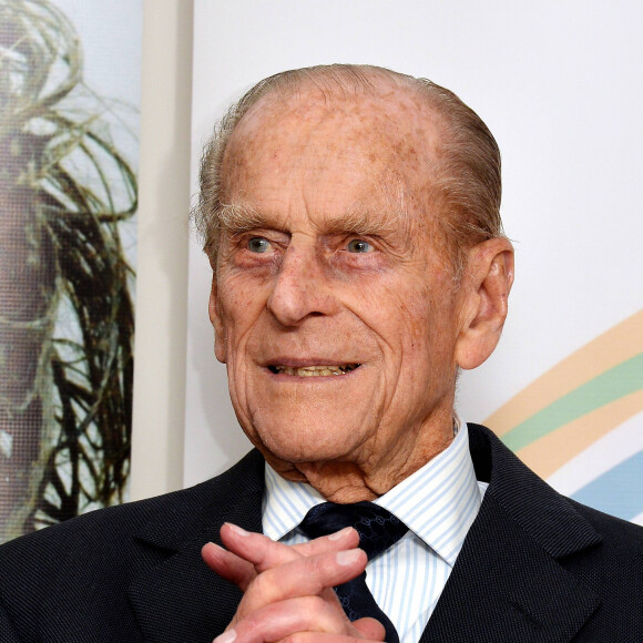 Le prince Philip, duc d'Edimbourg- La reine Elisabeth visite les locaux de la "Royal Commonwealth Society" à Londres le 12 mars 2014. 