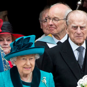 La reine Elisabeth II d'Angleterre et le prince Philip, duc d'Edimbourg lors de la messe du Jeudi Saint en la cathédrale de Leicester, le 13 avril 2017.