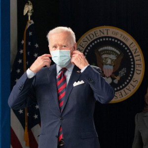Le président Joe Biden prononce un discours sur les investissements du Plan pour l'emploi américain à la Maison Blanche à Washington le 7 avril 2021.