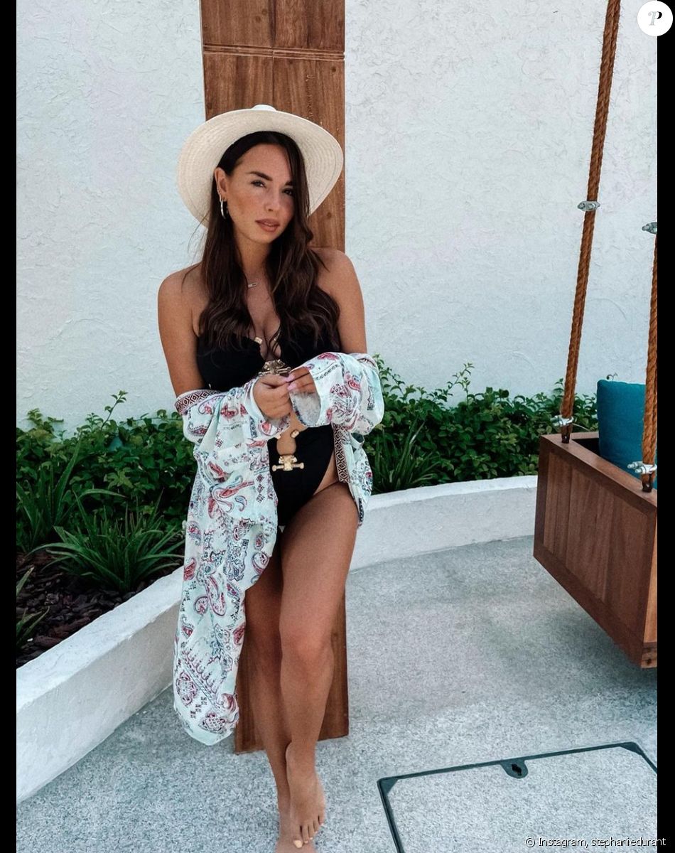 Stéphanie Durant (Les Marseillais) attend son premier enfant avec son mari Théo Soggiu - Instagram