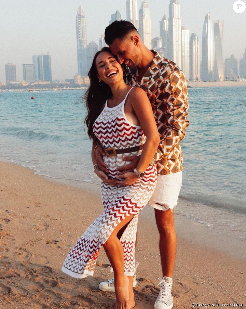 Stéphanie Durant (Les Marseillais) annonce être enceinte de son premier enfant - Instagram