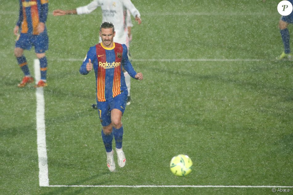 Antoine Griezmann Lors Du Match Real Madrid Fc Barcelone Le 10 Avril 21 Purepeople Antoine Griezmann Lors Du Match Real Madrid Fc Barcelone Le 10 Avril 21 Purepeople