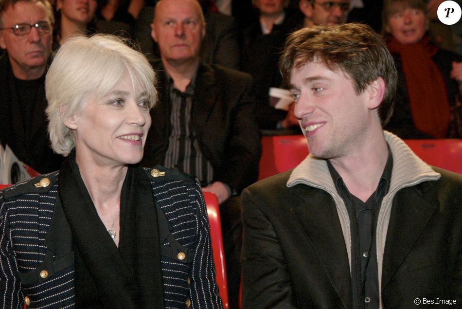 Françoise Hardy et son fils Thomas Dutronc au Zénith en 2005.