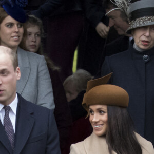 Les princesses Beatrice et Eugenie d'York, la princesse Anne, le prince Andrew, duc d'York, le prince William, Catherine Kate Middleton la duchesse de Cambridge enceinte, Meghan Markle et son fiancé le prince Harry, le prince Philip, duc d'Edimbourg - La famille royale d'Angleterre arrive à la messe de Noël à l'église Sainte-Marie-Madeleine à Sandringham, le 25 décembre 2017.