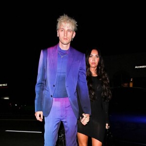 Megan Fox et son compagnon Machine Gun Kelly arrivent au Nice Guy à West Hollywood le 9 avril 2021.