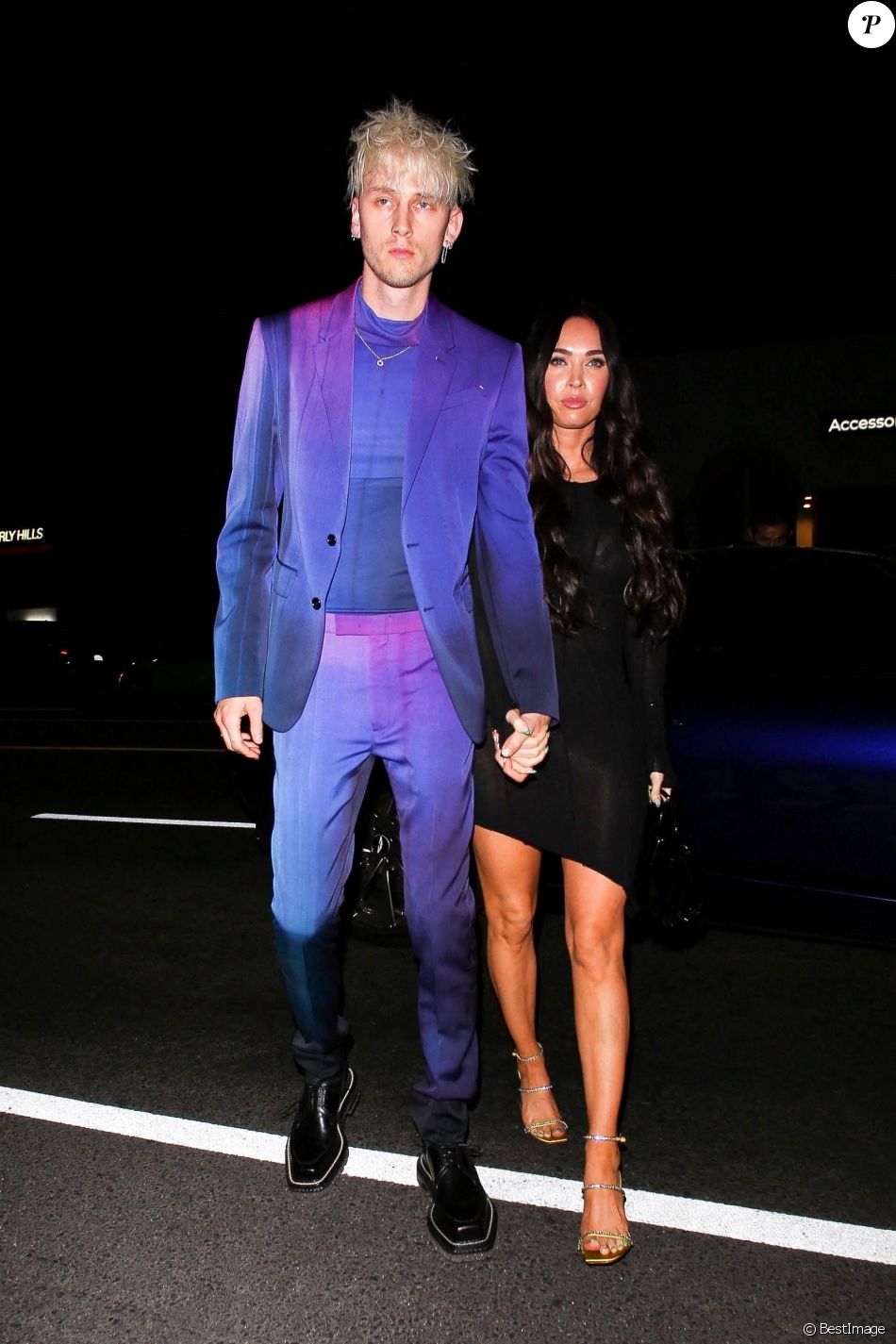 Megan Fox et son compagnon Machine Gun Kelly arrivent au Nice Guy à West Hollywood le 9 avril 2021.