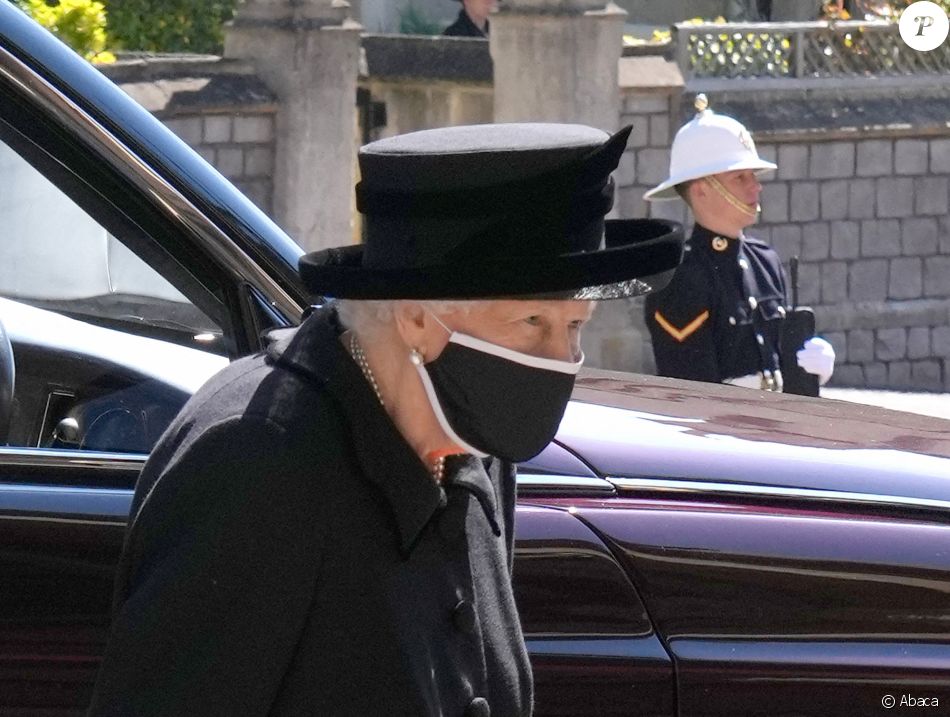 La reine Elizabeth II lors des obsèques du prince Philip en la chapelle Saint-Georges de Windsor le 17 avril 2021. Photo by Jonathan Brady/PA Wire/ABACAPRESS.COM