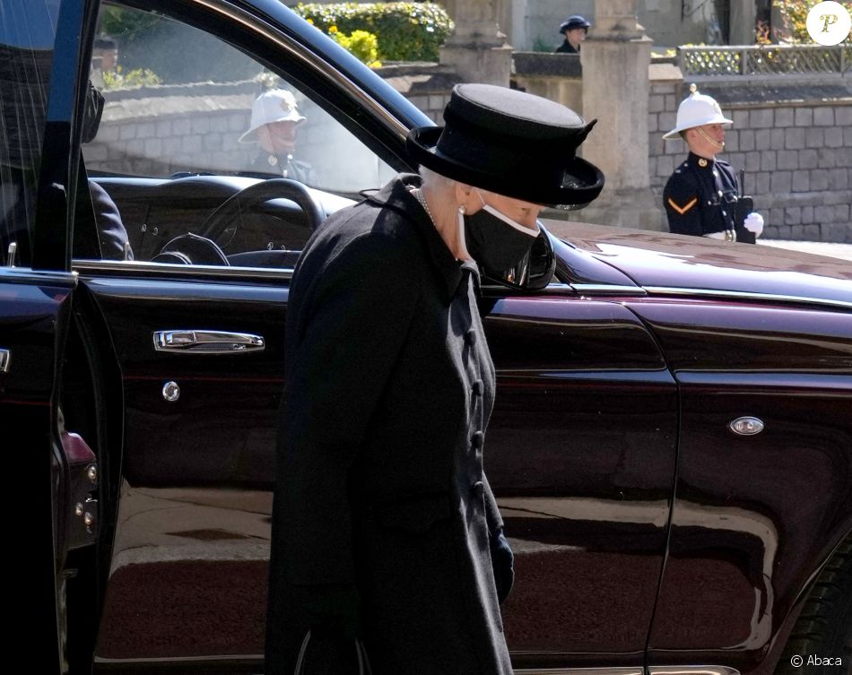 La reine Elizabeth II lors des obsèques du prince Philip en la chapelle Saint-Georges de Windsor le 17 avril 2021. Photo by Jonathan Brady/PA Wire/ABACAPRESS.COM
